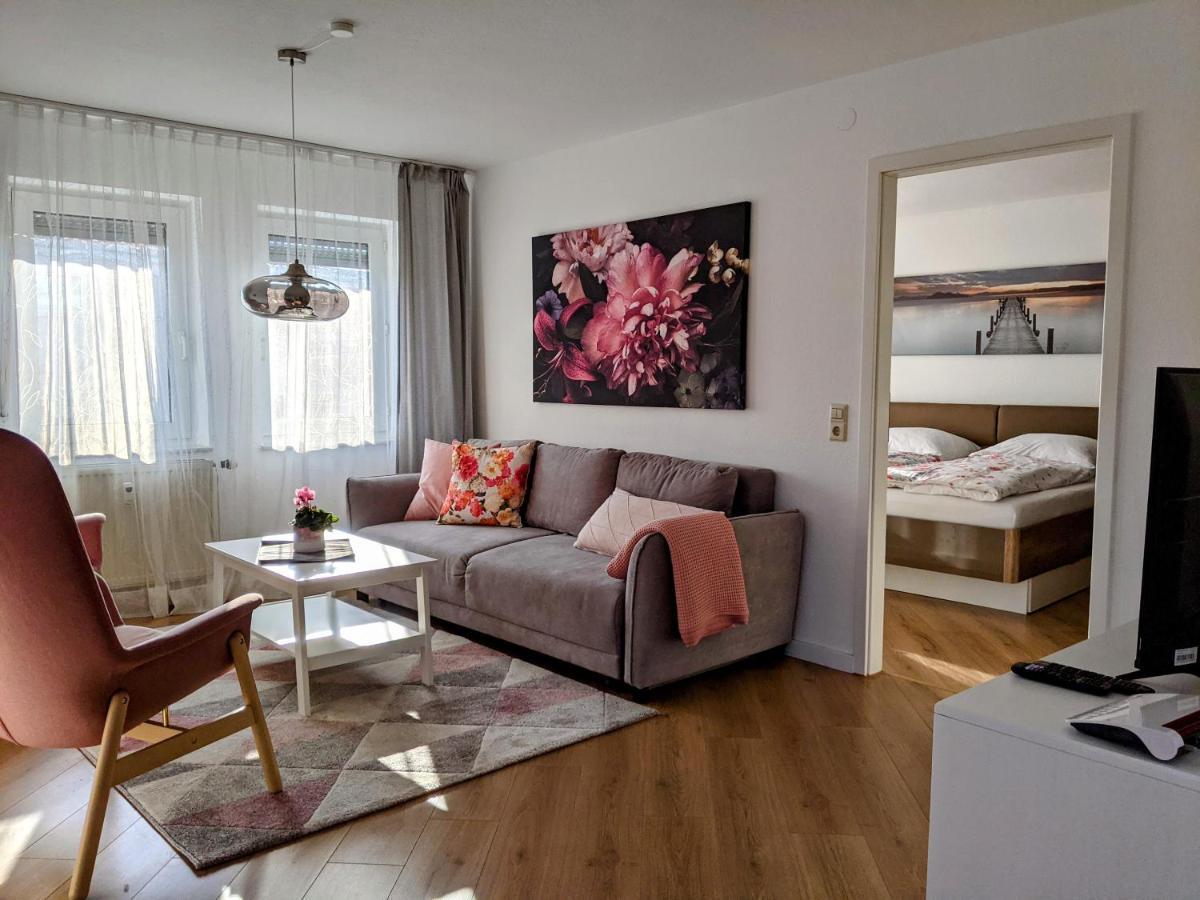 Cozy Apartment With Parking Garage Near Outlet Metzingen  Exterior photo